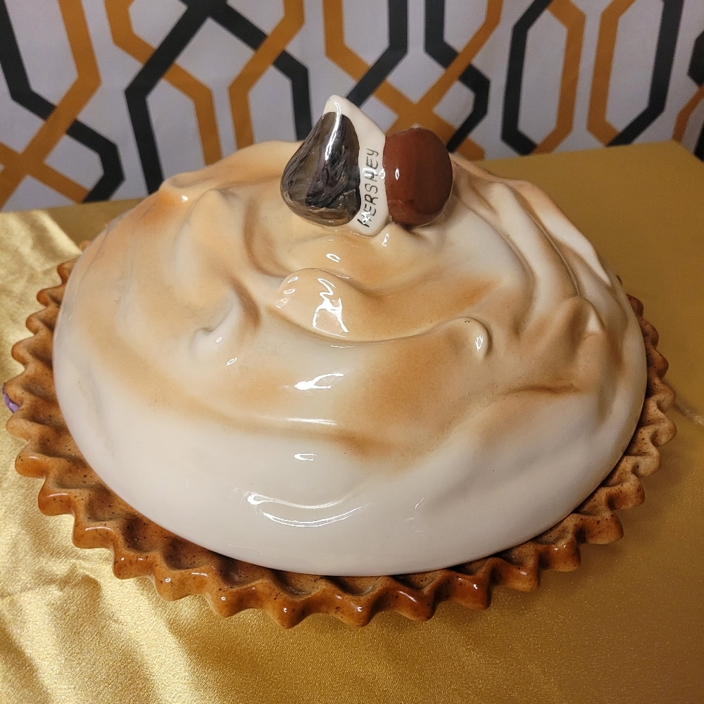 Vintage Ceramic Pie Keeper - "Chocolate Cream Pie - Hershey's"